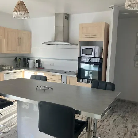 Villa Agence Jf Immo - -villa Plain-pied Confort 3 Ch Avec Jardin Proche Des Plages V0798 *