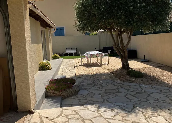 Agence Jf Immo - -villa Plain-pied Confort 3 Ch Avec Jardin Proche Des Plages V0798 Вилла